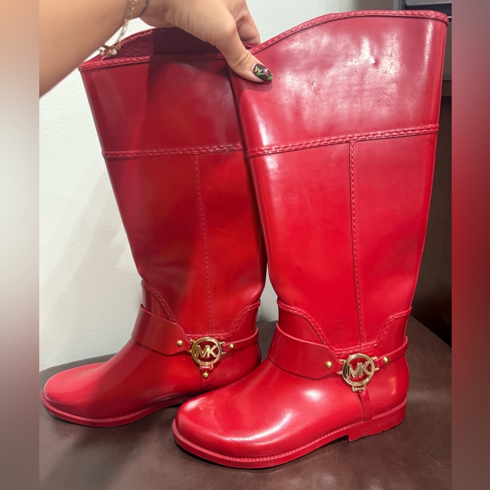 Michael Kors Red Rain Boots Women’s 8 - Picture 2 of 6